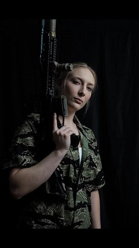 Does your wife hit the pose with the mk18?

#wichita #viral #fyp #trending #pewpew