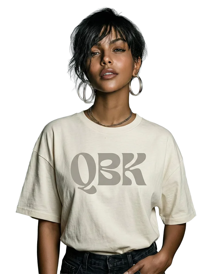Queens Building Kingdoms™ Premium T-Shirt product image (1)