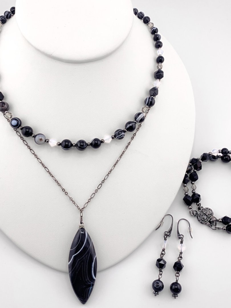 Sardonyx Two-Strand Pendant Necklace, Bracelet, and Earrings Set product image (1)