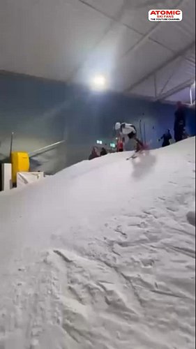 Our Lara Graller 🇦🇹 - slalom training at SNØ skisenter #weareskiing #sheskis @atomicski