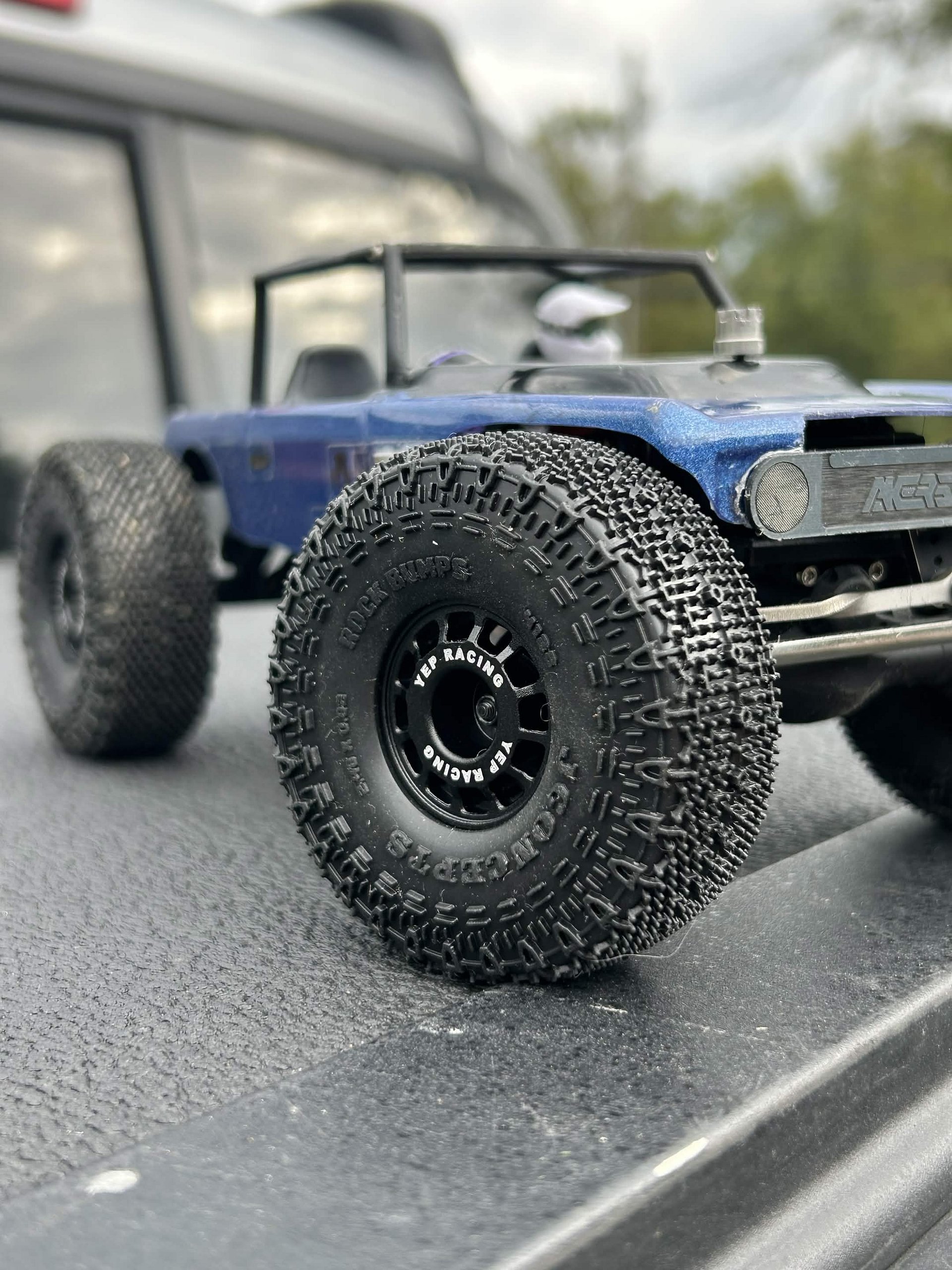**AVAILABLE 1PM TODAY** STICKY WIGGLER WHEELS product image (8)