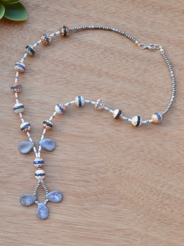 Beaded Agate Gemstone Pendant Necklace product image (2)