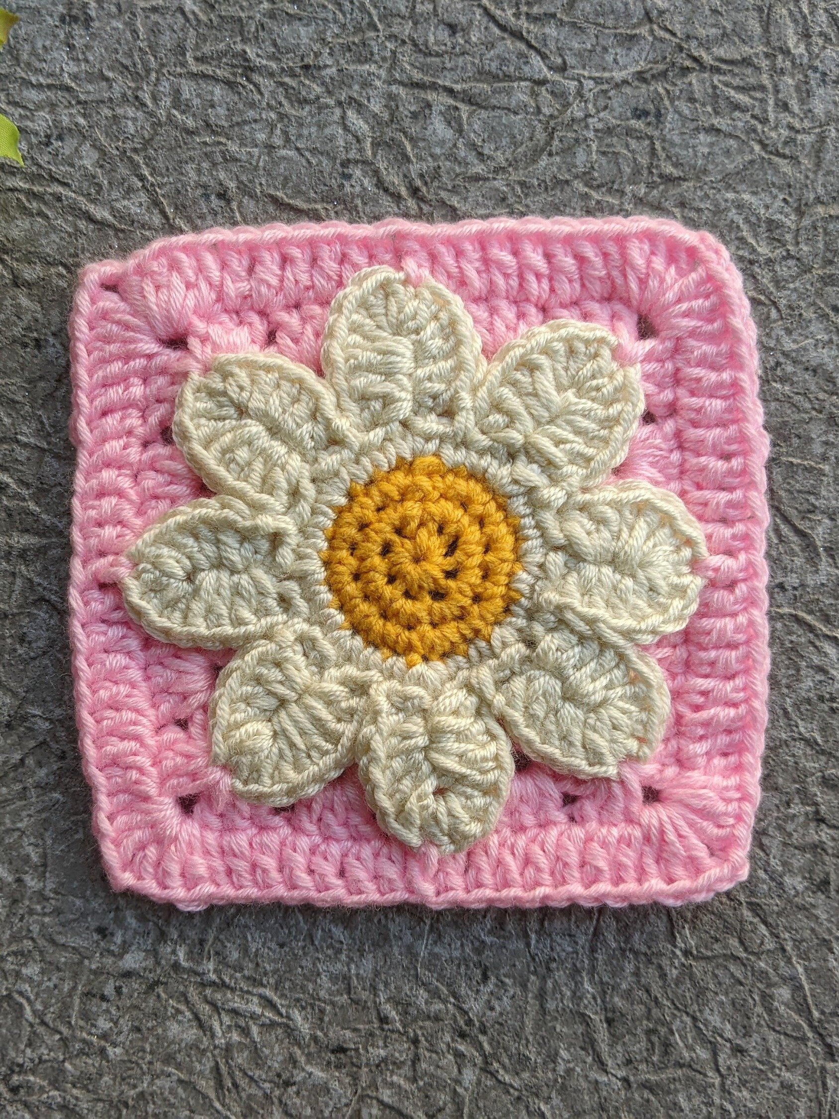 Crochet 3-D Daisy Flower Granny Square Pattern product image (2)