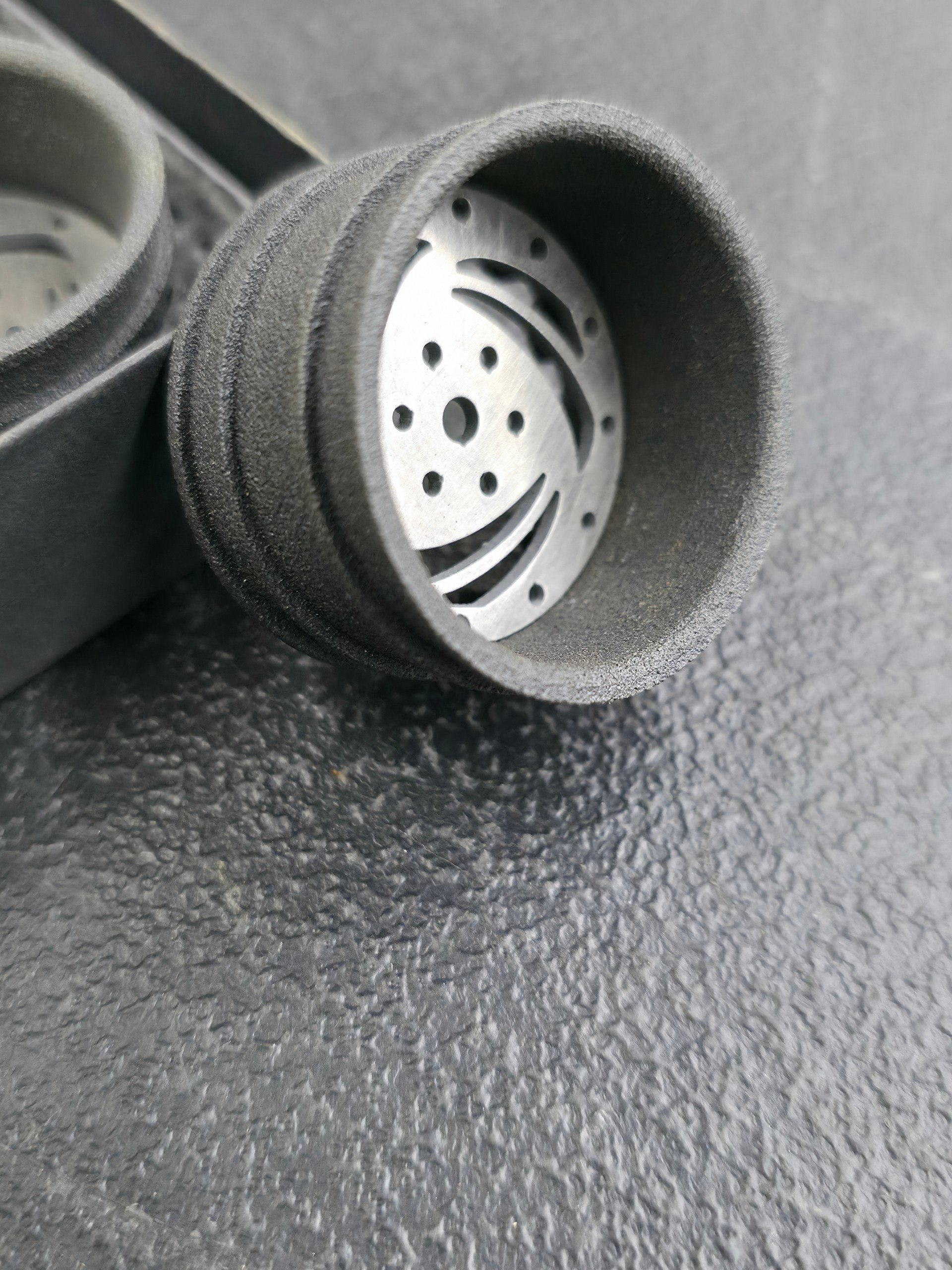 Va lowrider & Mofo Rc collaboration oversized 1.3 wheels product image (8)