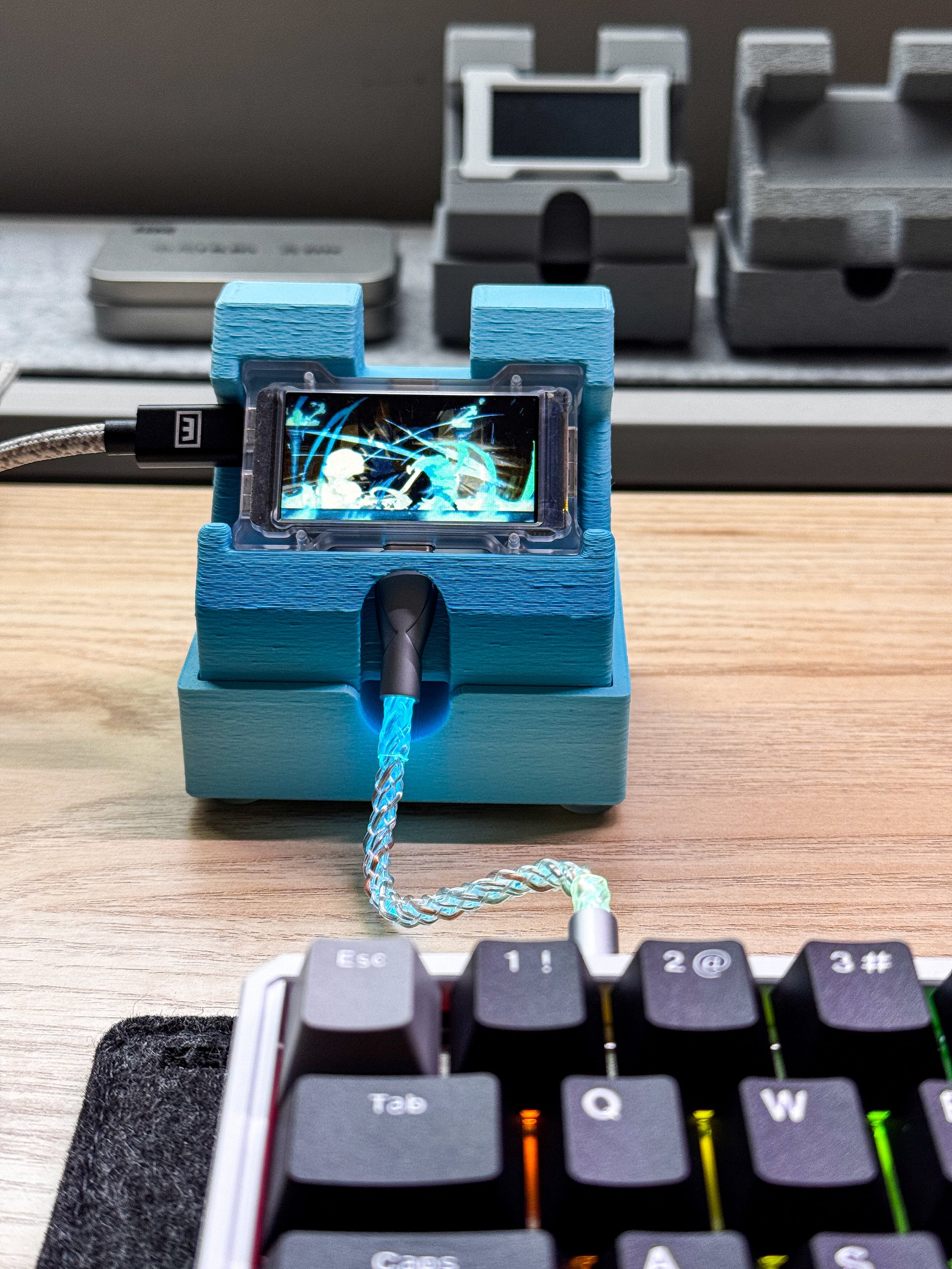 HM Lab 8K Hub Stand product image (2)