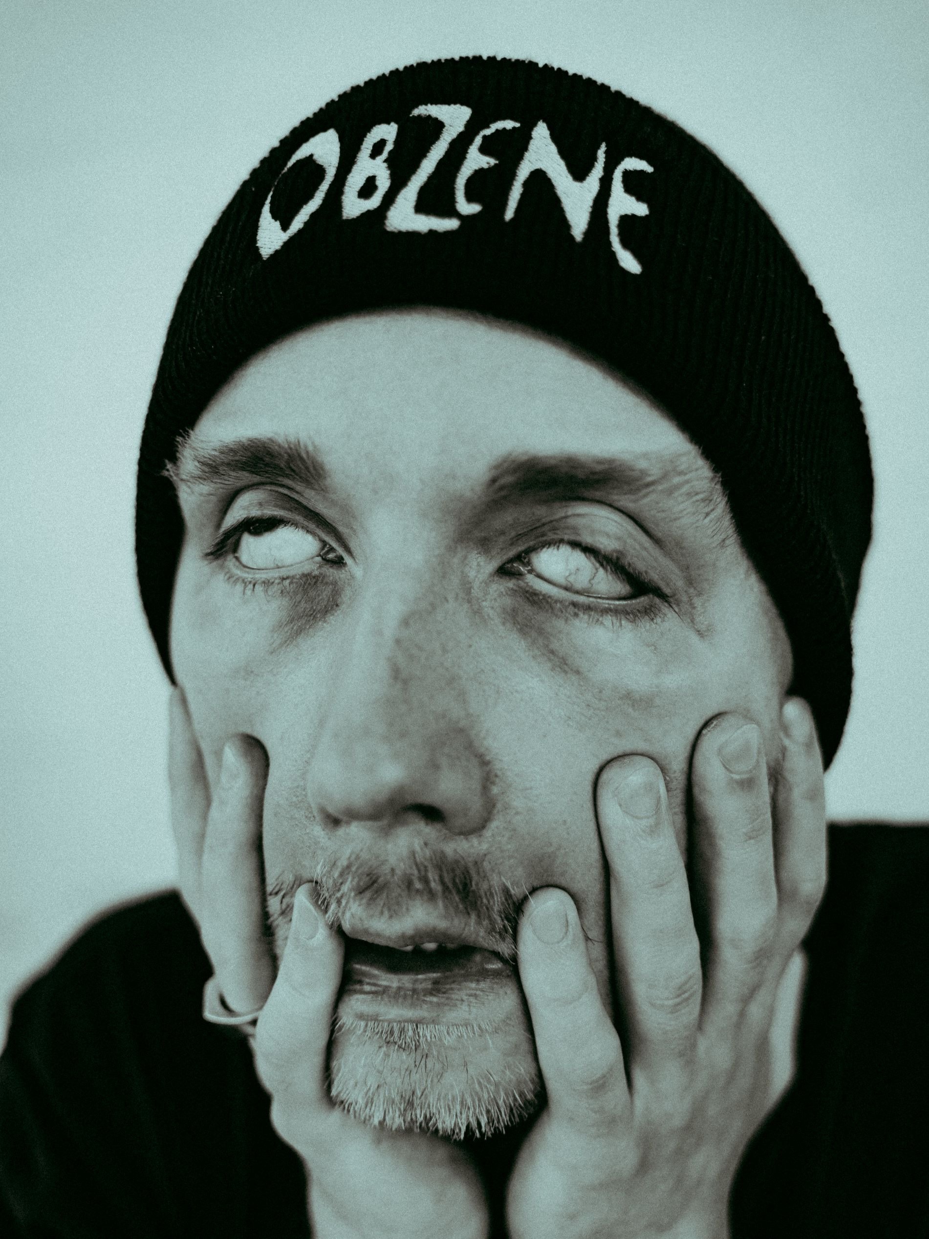 BLACK BEANIE EMBROIDERED LEGACY LOGO product image (5)