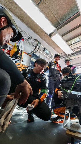 レース開始から約1時間半、エンジントラブルが発生。

懸命に戦い続けてきたTeam Étoileですが、残念ながらリタイアを決断しました。

最後まで応援してくださった皆さま、本当にありがとうございました。💔

🇬🇧 ENG

Just an hou...