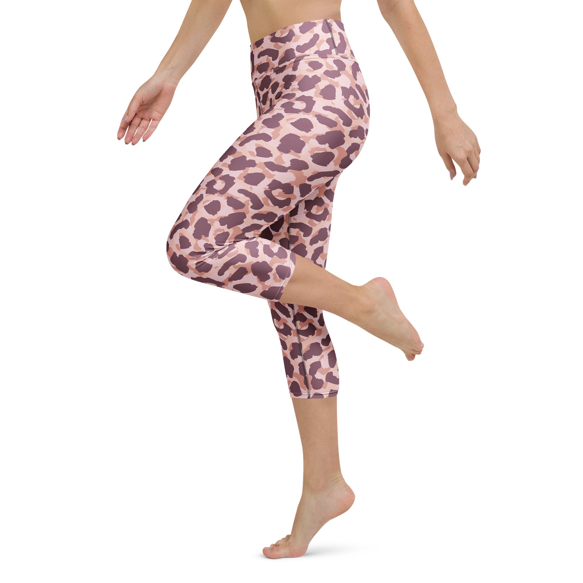 Comfortable Yoga Capri Leggings with Bold Leopard Print product image (5)