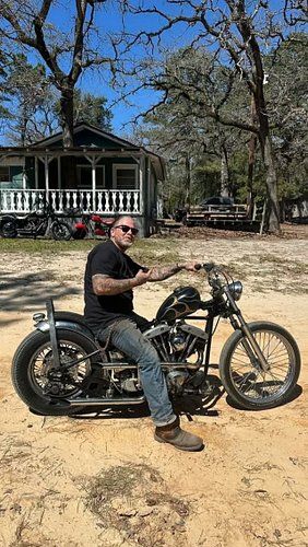 Ez come Ez go! 

Yall know I've got something cookin' in the background 😏 

@gusher_cycles killed it on this shovel build! Th...