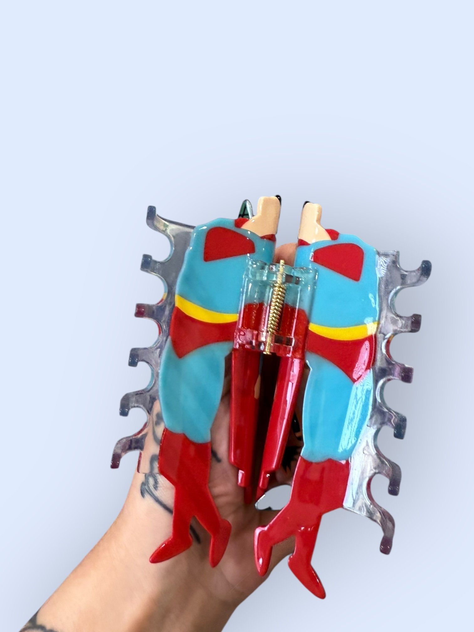 SUPERMAN HAIR CLAW product image (4)
