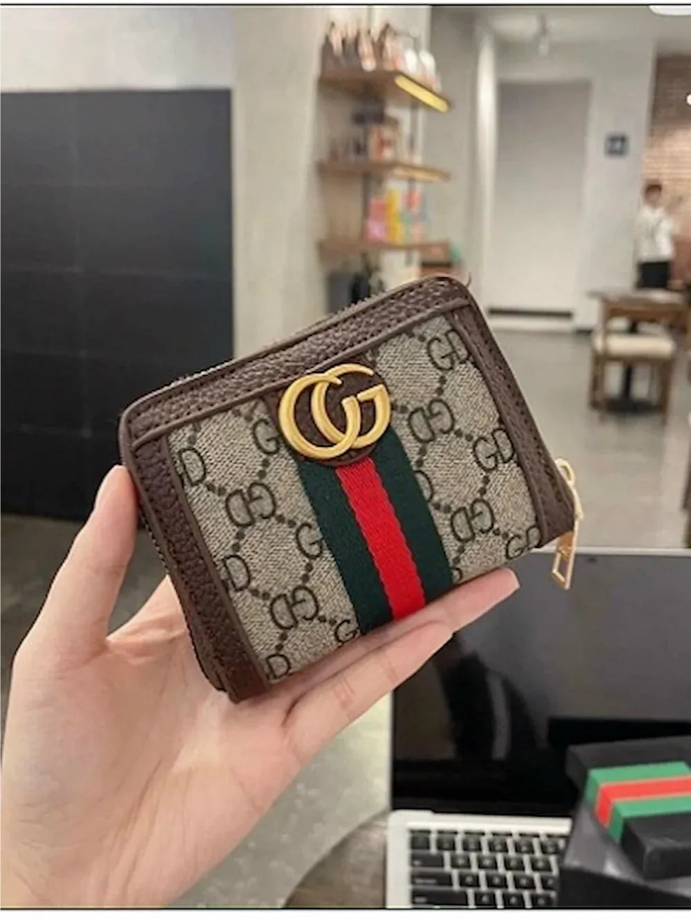 محفظة نسائية ماركة غوتشي هاي كوالتي بتصميم راقٍ وسحاب عملي - 13×10 سم product image (5)