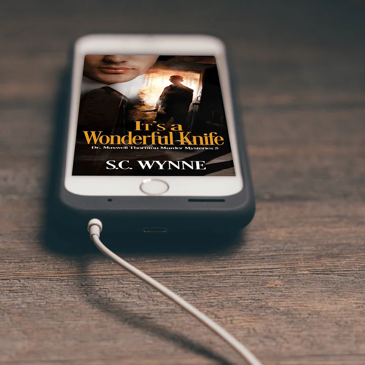 It's a Wonderful Knife Audiobook (Book Five Dr. Thornton Mysteries) product image (2)