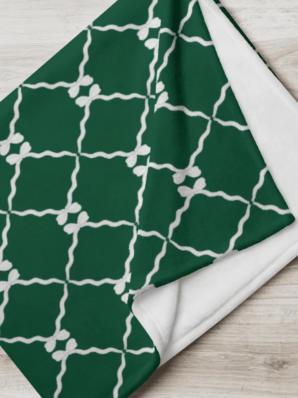 Home Decor & Blankets