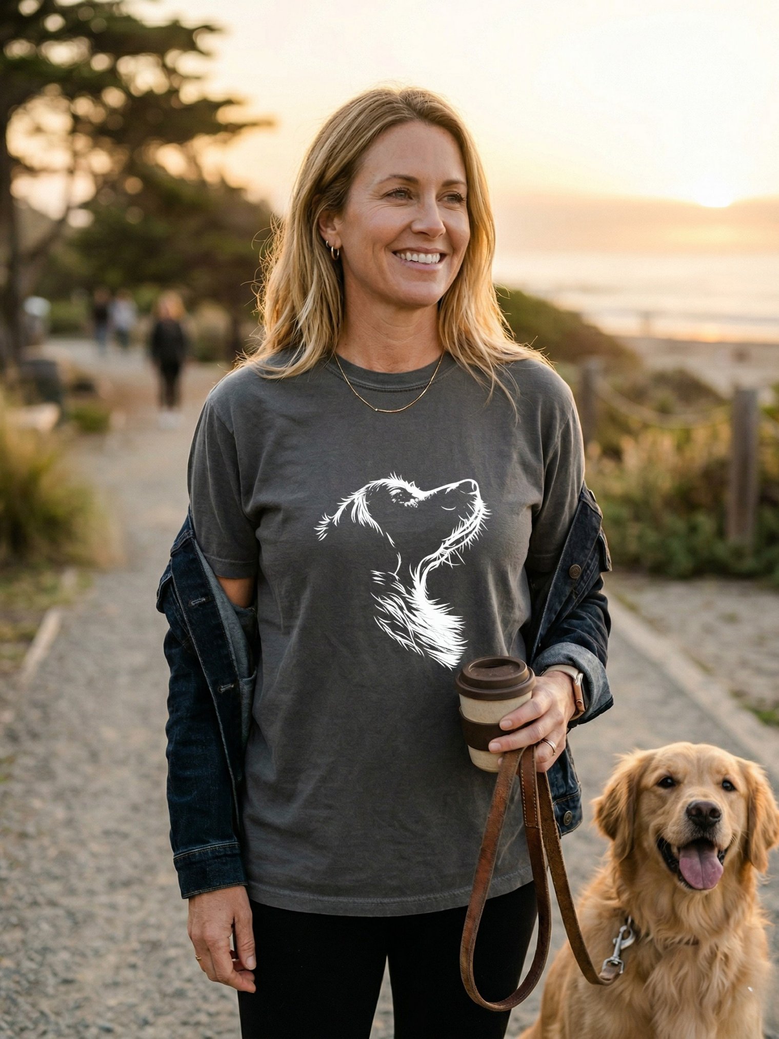 Minimal Golden Retriever T-Shirt – Line Art Dog Lover Tee (Comfort Colors 1717) product image (1)