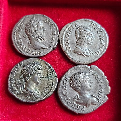 The original Severans, Septimius Severus, Julia Domna and their sons, Caracalla and Geta! A set that's easy to make and very ...