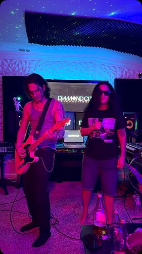 Me & @dylang0nzales getting ready for our show August 1st in LA 🎤 Details coming soon stay tapped in with us. 

#diamonique #...