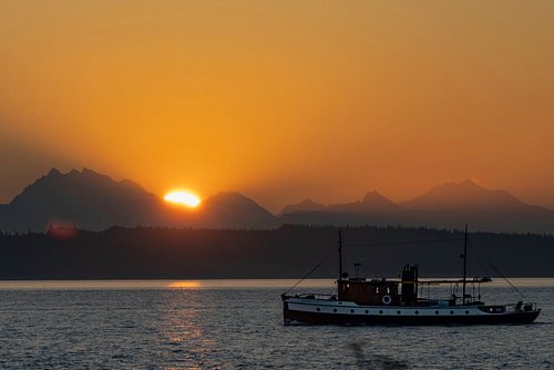 Departing Port Townsend this morning after a fantastic @woodenboatfestival weekend. Back to charters for a few weeks, then of...