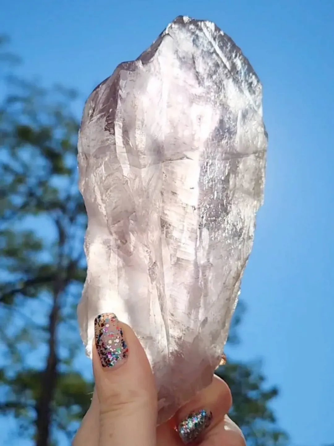 Laser amethyst crystal product image (4)