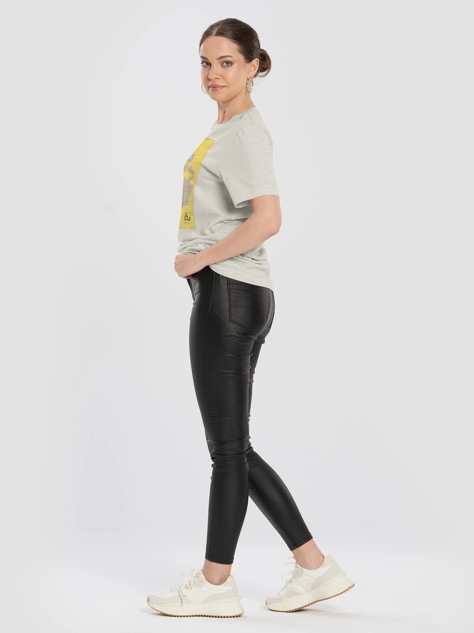 MOVES (Shirt) product image (3)