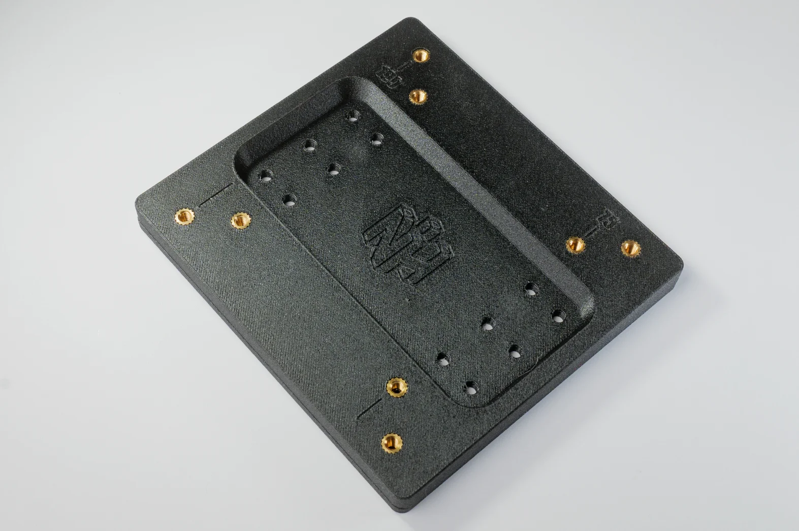 Portable Monitor 2 to 4 VESA Screw Adapter product image (2)