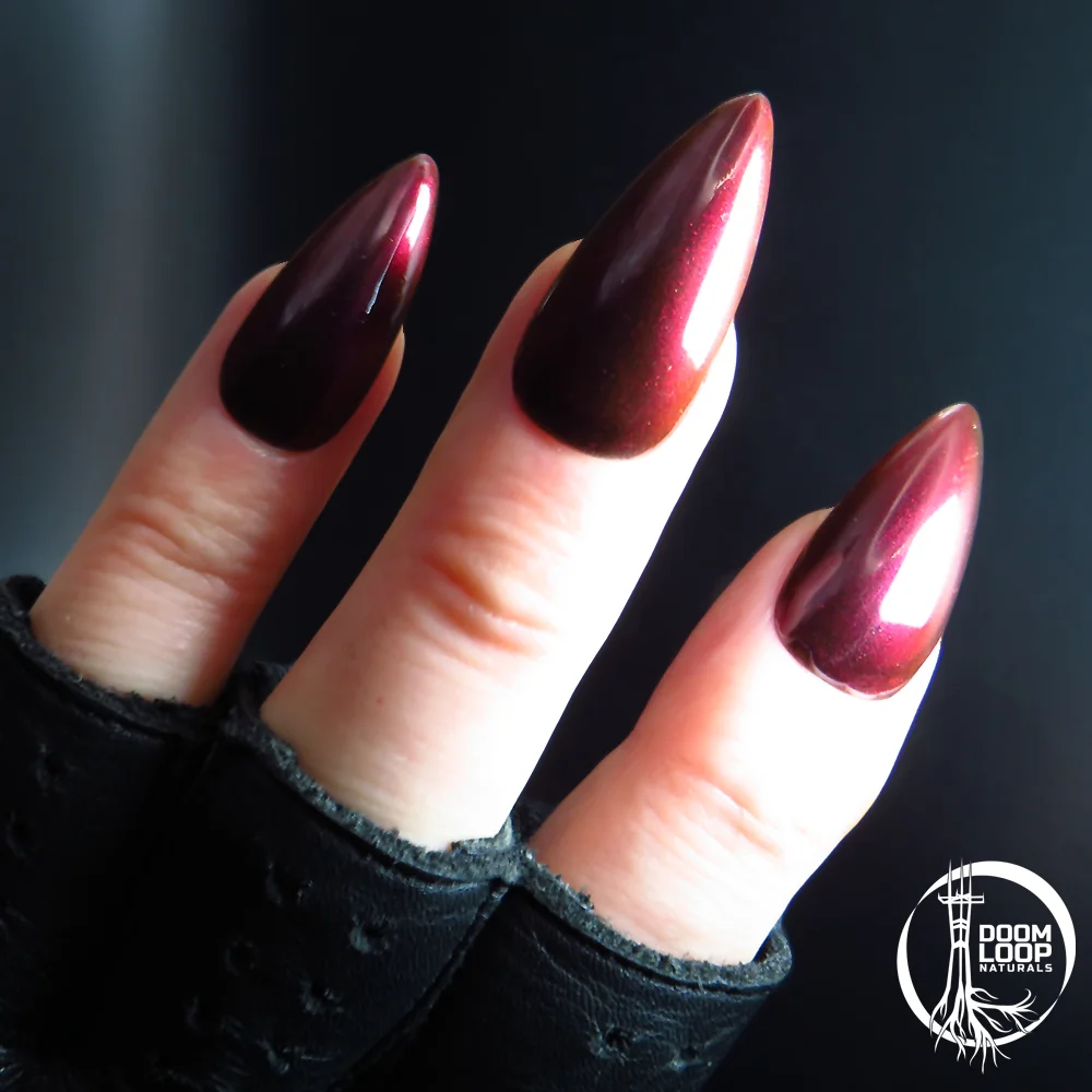 HEART LIKE A HOLE - Luxe Black to Red Shift Nail Polish product image (4)