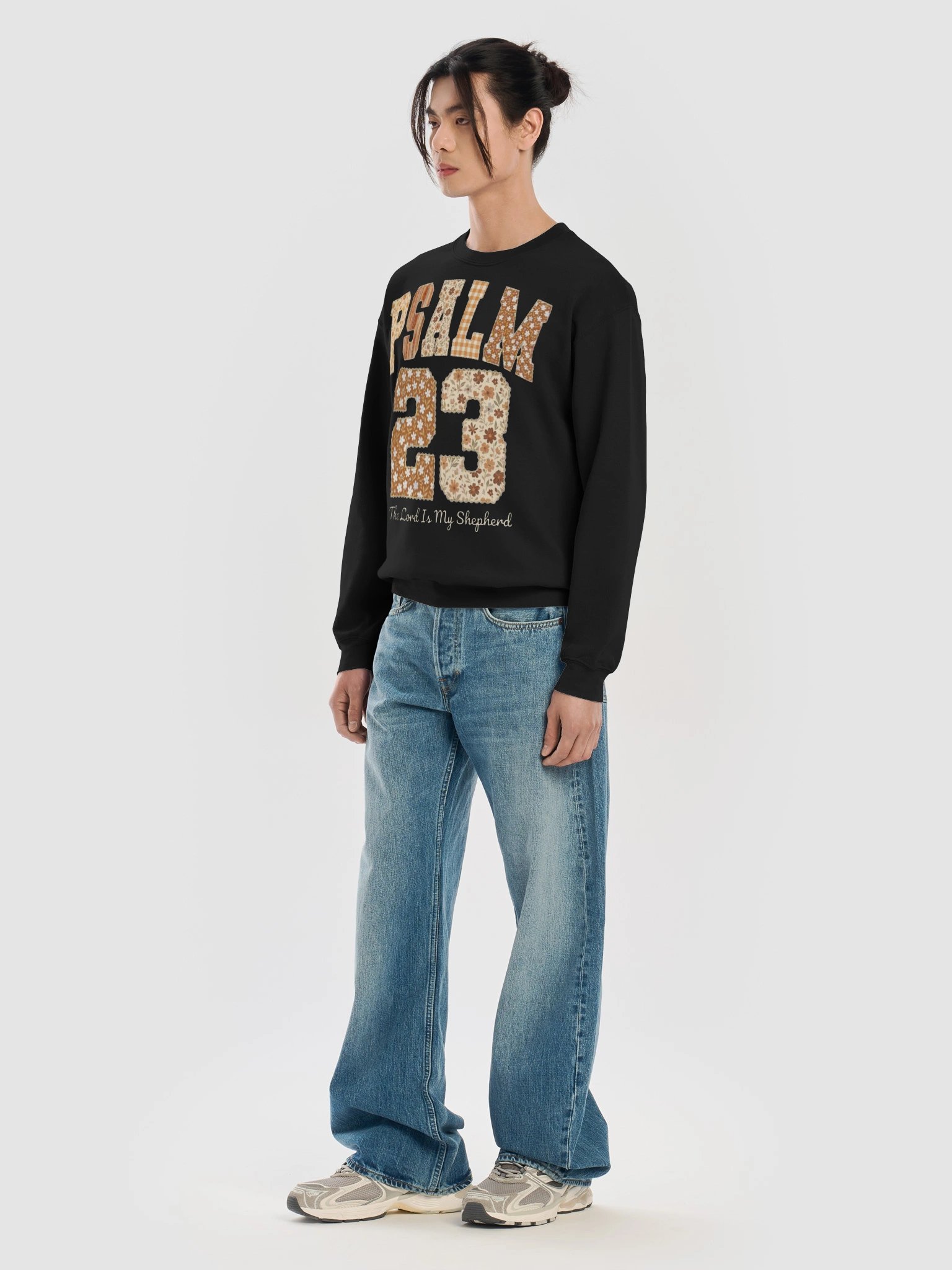 Psalm 23 Vintage Floral Crewneck Sweatshirt | The Lord Is My Shepherd Christian Faith Sweater product image (5)