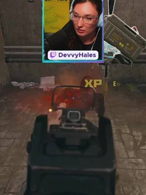 What was his plan with this rocket!? What on earth was he looking at? 🤭 #callofduty #warzone #gamergirl #gameplay #funnyclip #gaming #twitch #canadian