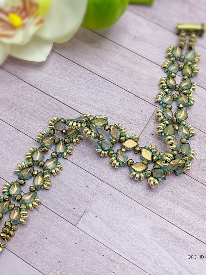 Starlight GemDuo Beaded Bracelet - Mint Green product image (1)