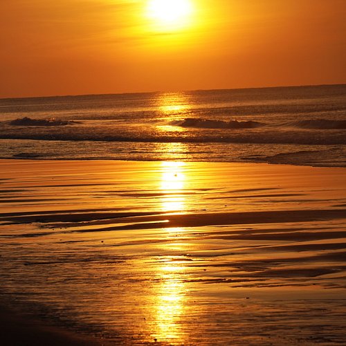 Sunrise - Myrtle Beach SC
New Day - Golden Hour

@exploremyrtle 
@tonyatila 

Get Inspired / Live The Moment