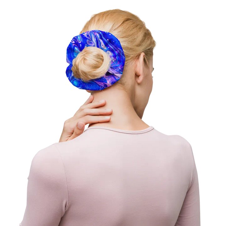Bubblegum Fluid Acrylic Scrunchie product image (2)