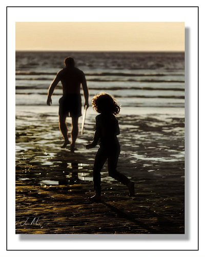 Bare feet, salty air, and a sunset to remember. Some of the best days are the simple days Salt Creek Park Washington state.
W...
