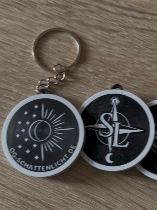 OG Schattenlicht – Schlüsselanhänger "Der Kompass" product image (1)