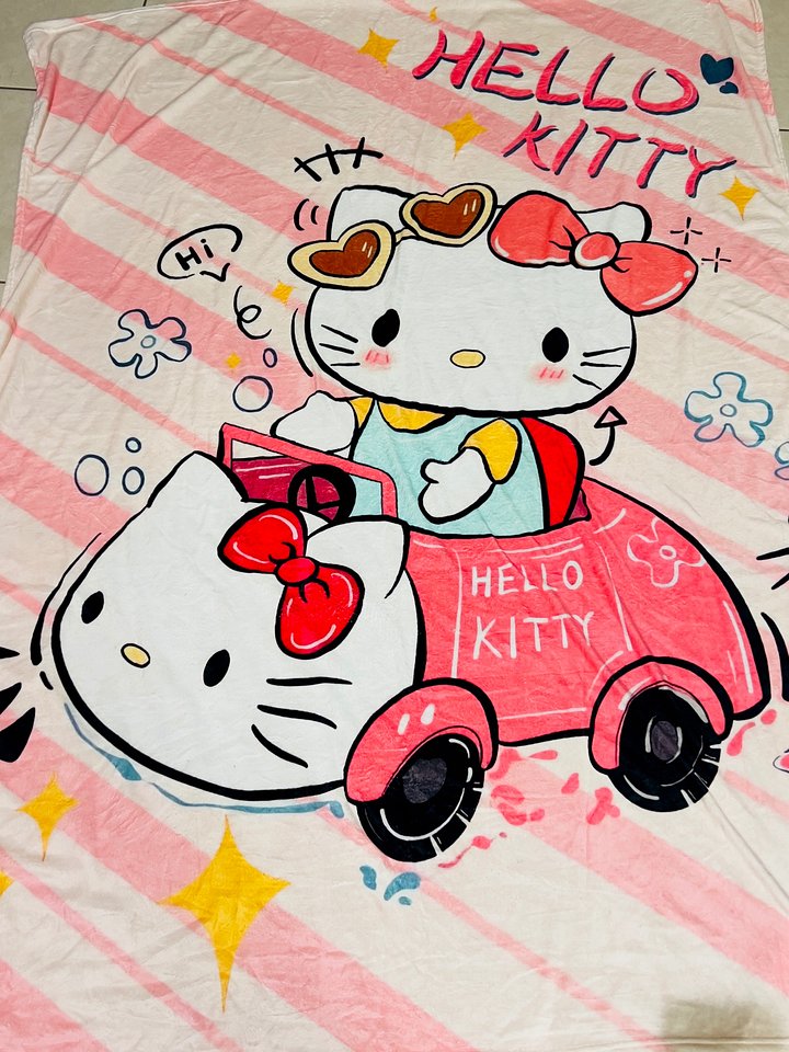 Hello Kitty Plush Blanket – 72” x 58” product image (1)