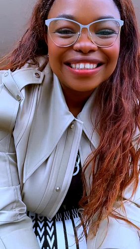 Ngisathi Shwi. Late for work 😎✨🌈