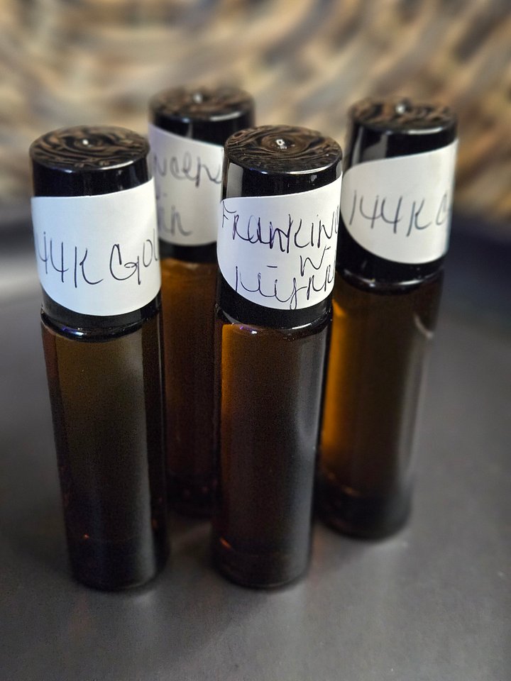 SCENTED BODY OIL (NEW) product image (1)