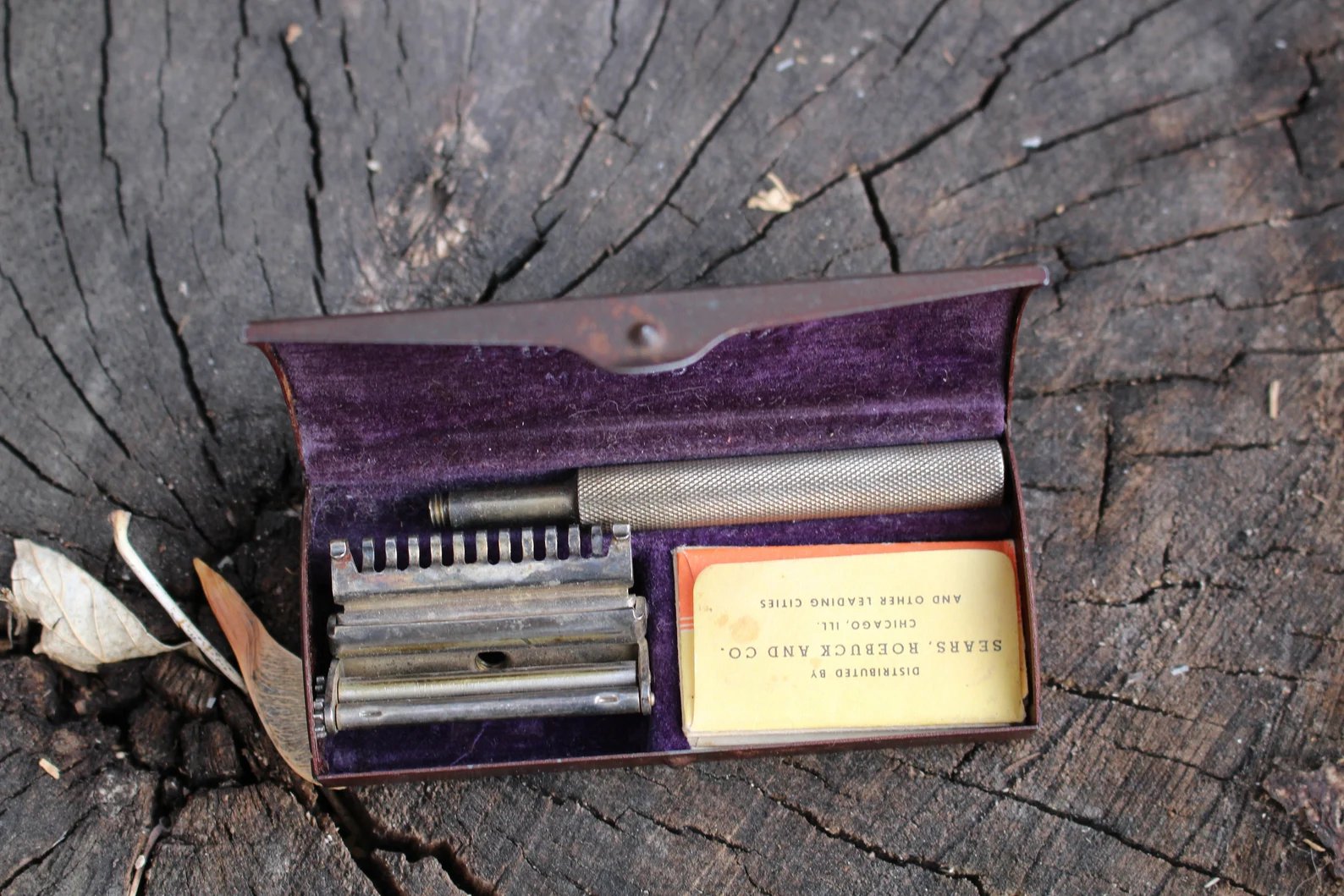 Artifact No.03 - Portable Shaving Kit product image (6)