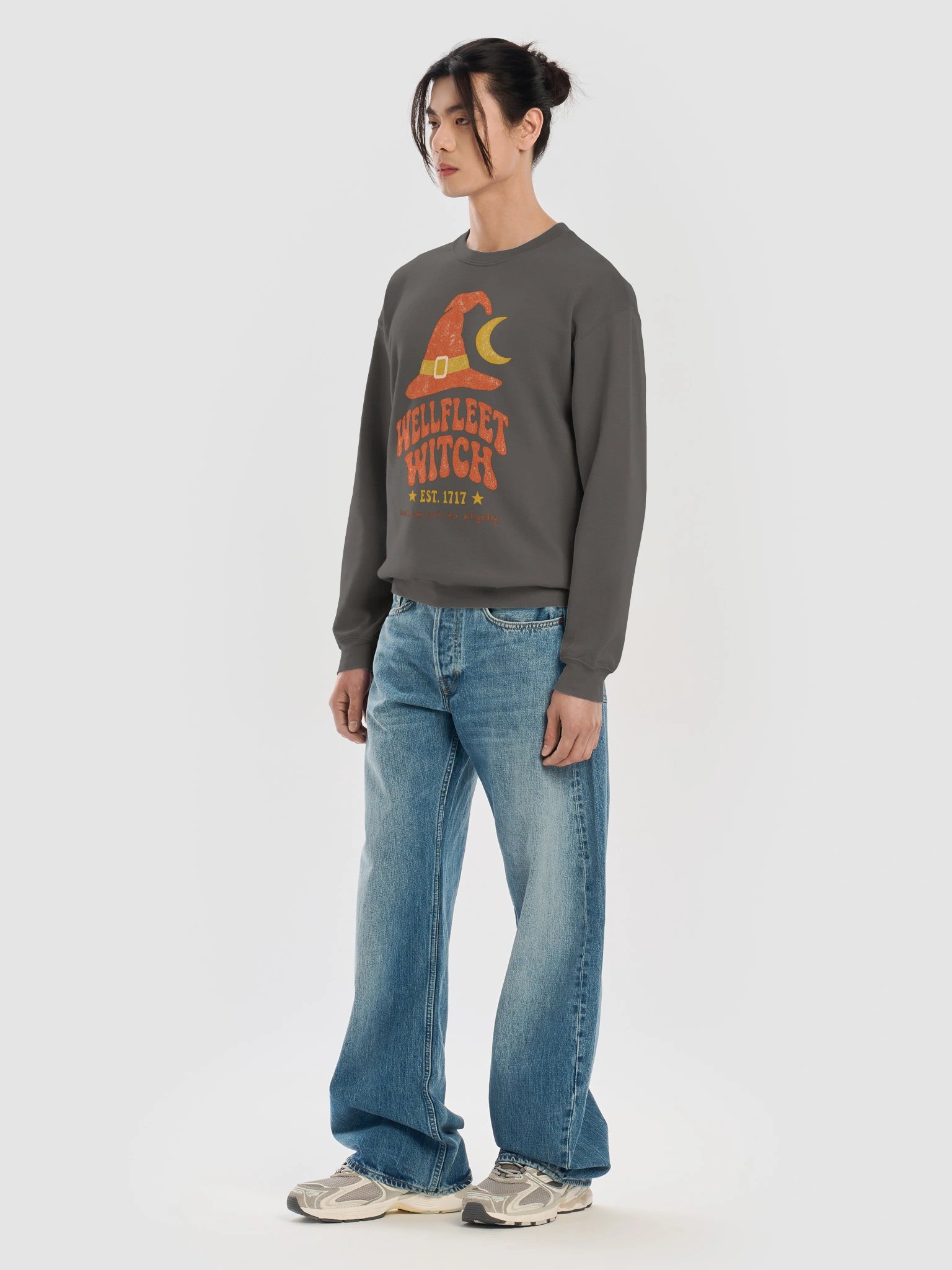 Wellfleet Witch - Sweatshirt product image (71)