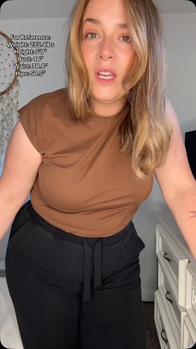 My favorite pants & belts for plus size girls. 

Pants: @spanx @lauracanada @reitmans @aerie 

Belt: @skoandboot