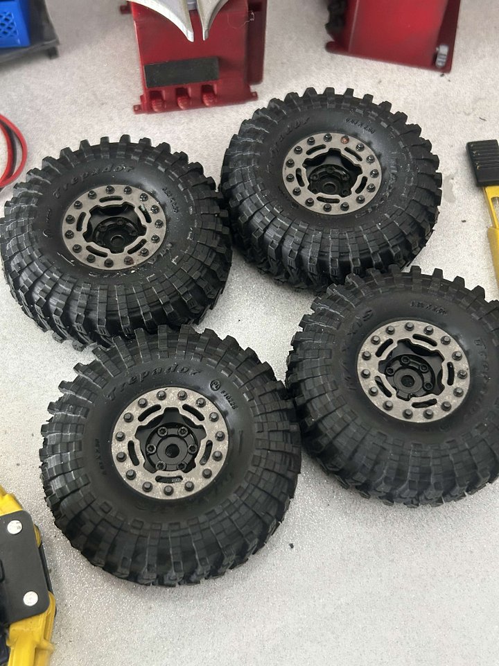 Treal wheels / Maxxis tire product image (2)