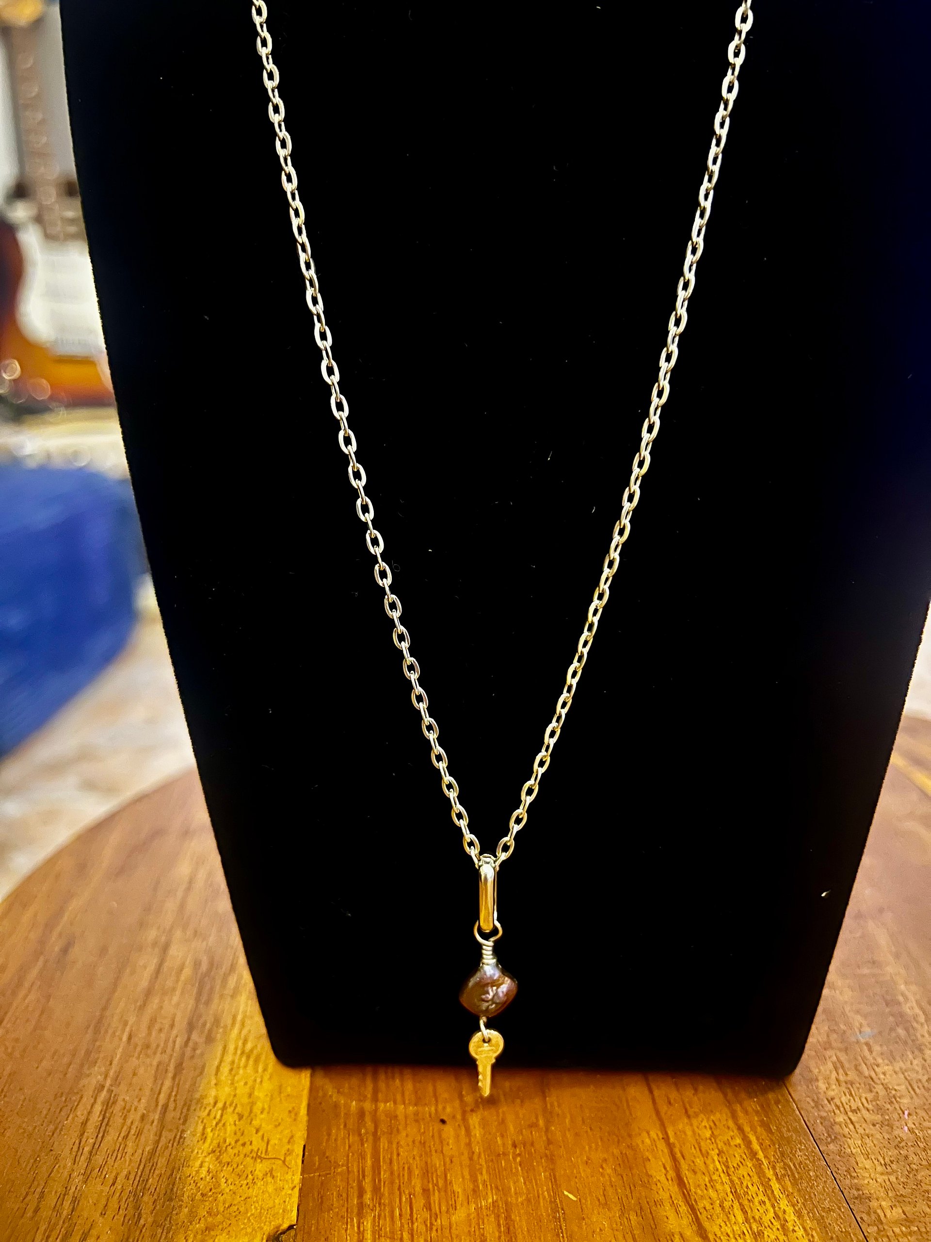 Coin Pearl key Necklace product image (1)