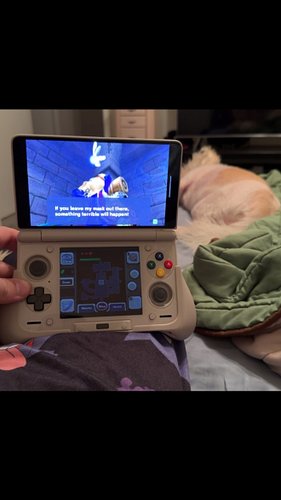 Nothing beats winding down with some late-night gaming. 🌙🎮

Tonight’s setup: the AYN Thor, pajamas, The Legend of Zelda: Majo...