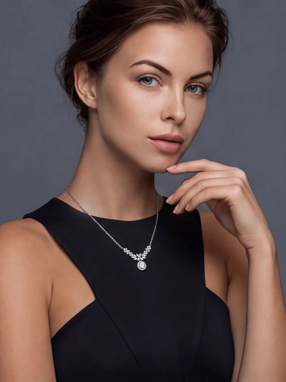 Laurel Necklace product image (4)
