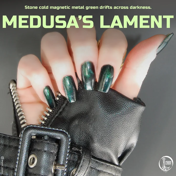 MEDUSAS LAMENT - Black and Green Magnetic Nail Polish product image (1)