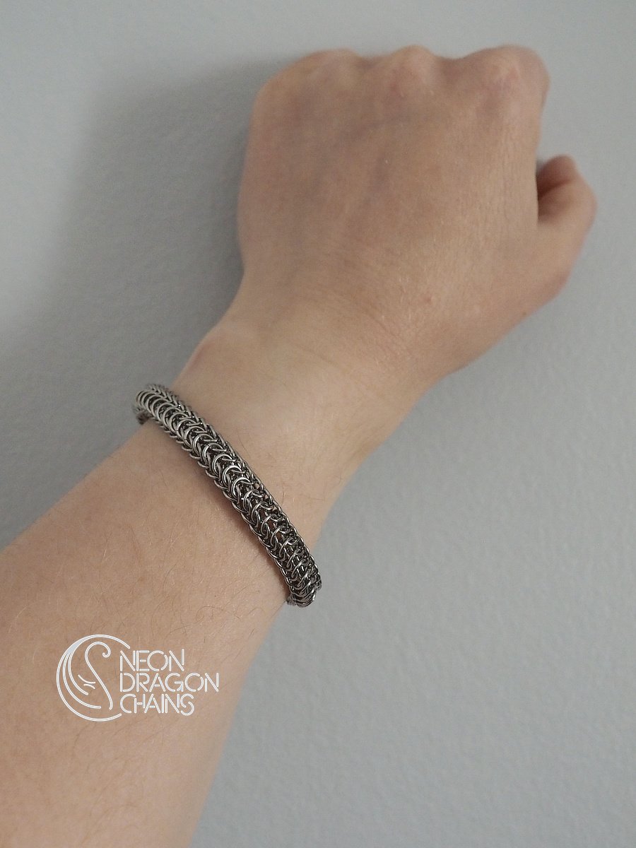 Helios Dragonscale Bracelet / Stainless Steel product image (4)