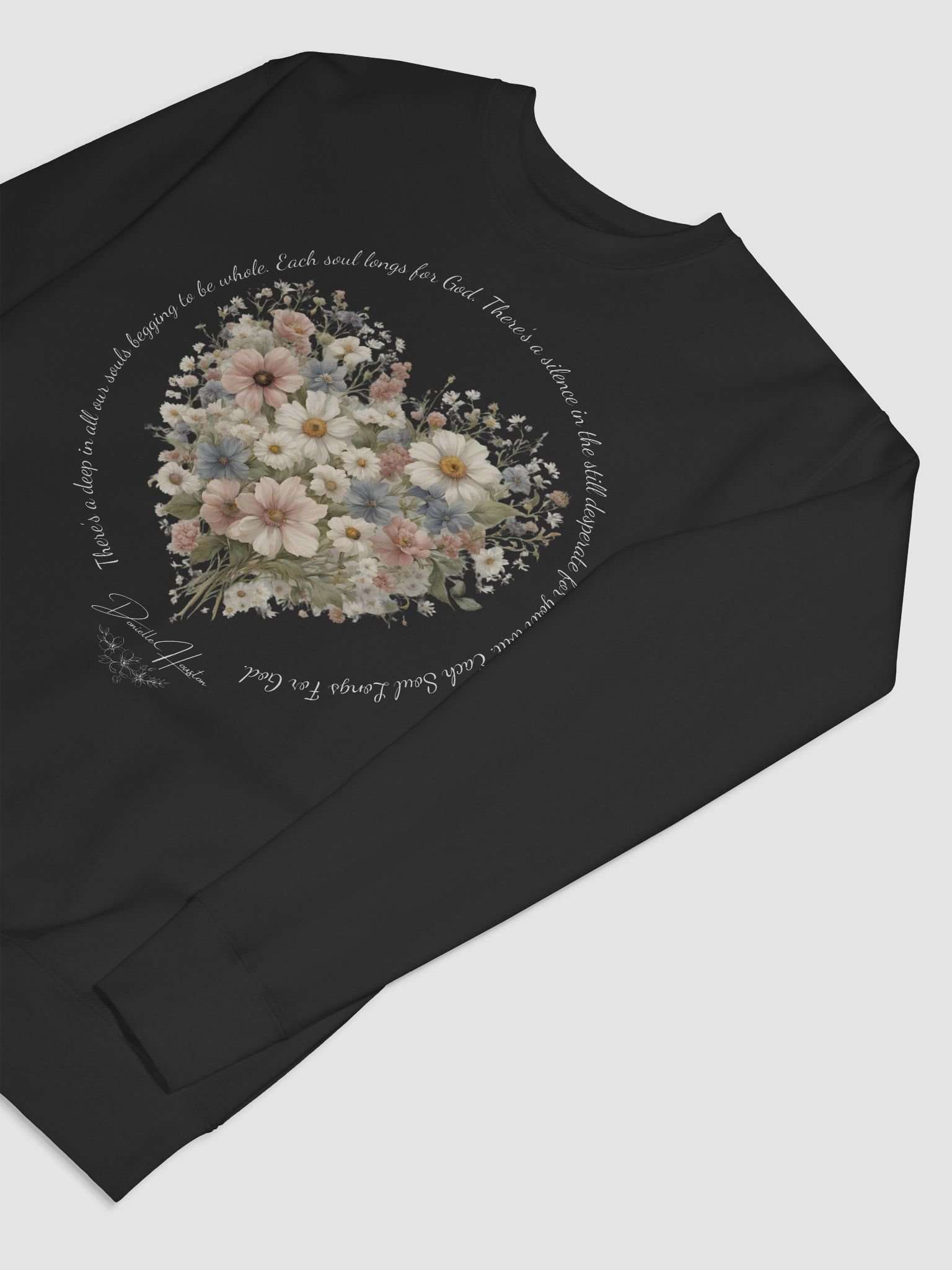 "Each Soul Longs For God" Floral Heart Sweatshirt | Light Print product image (7)