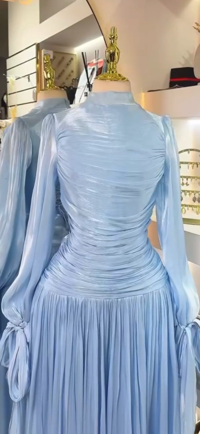 Luxury dress product image (4)