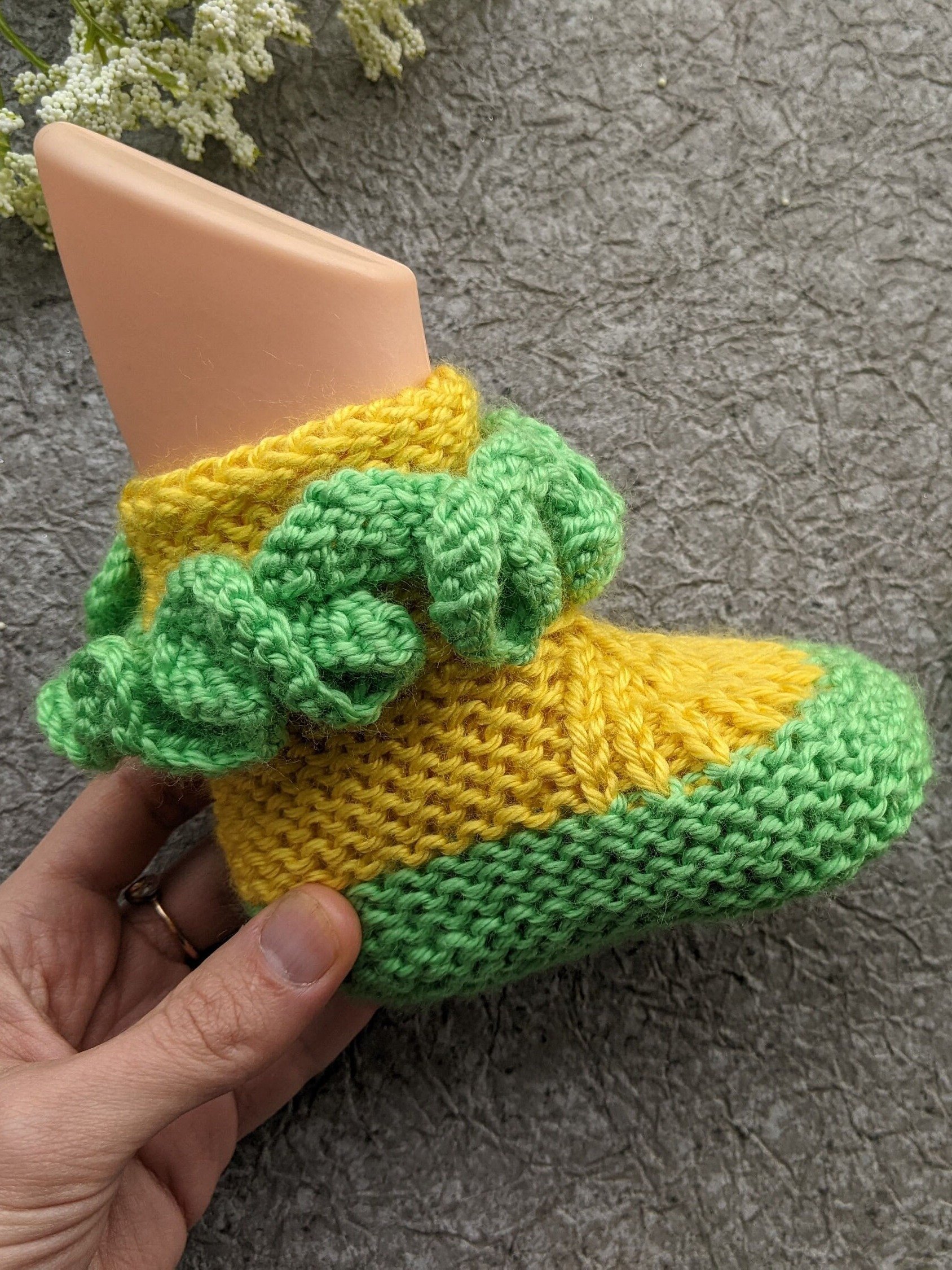 Baby Knit Booties with Ruffles Pattern product image (1)