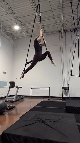 Saturday morning Trapeze 1 combo 👩‍🔬 We offer classes for all levels including beginners ages 7+ and adults! Sign up for Intr...