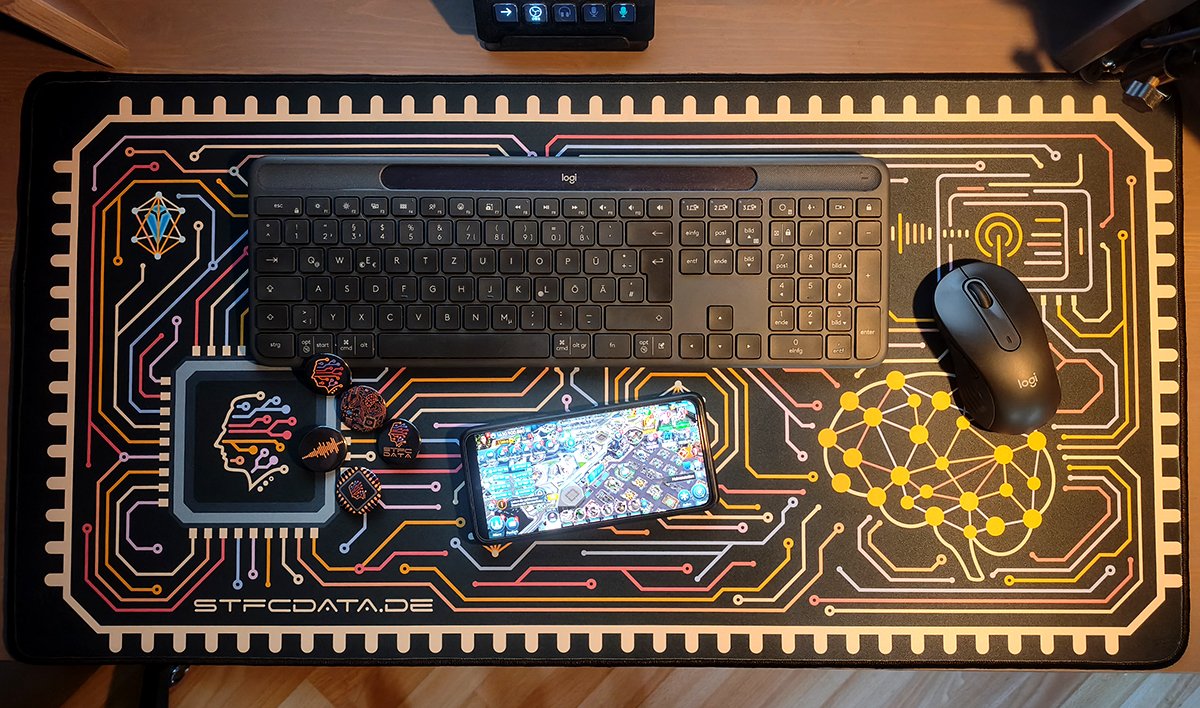 NEU🔥Mega-Mousepad-Matte 81 cm | STFC Data Chip product image (1)