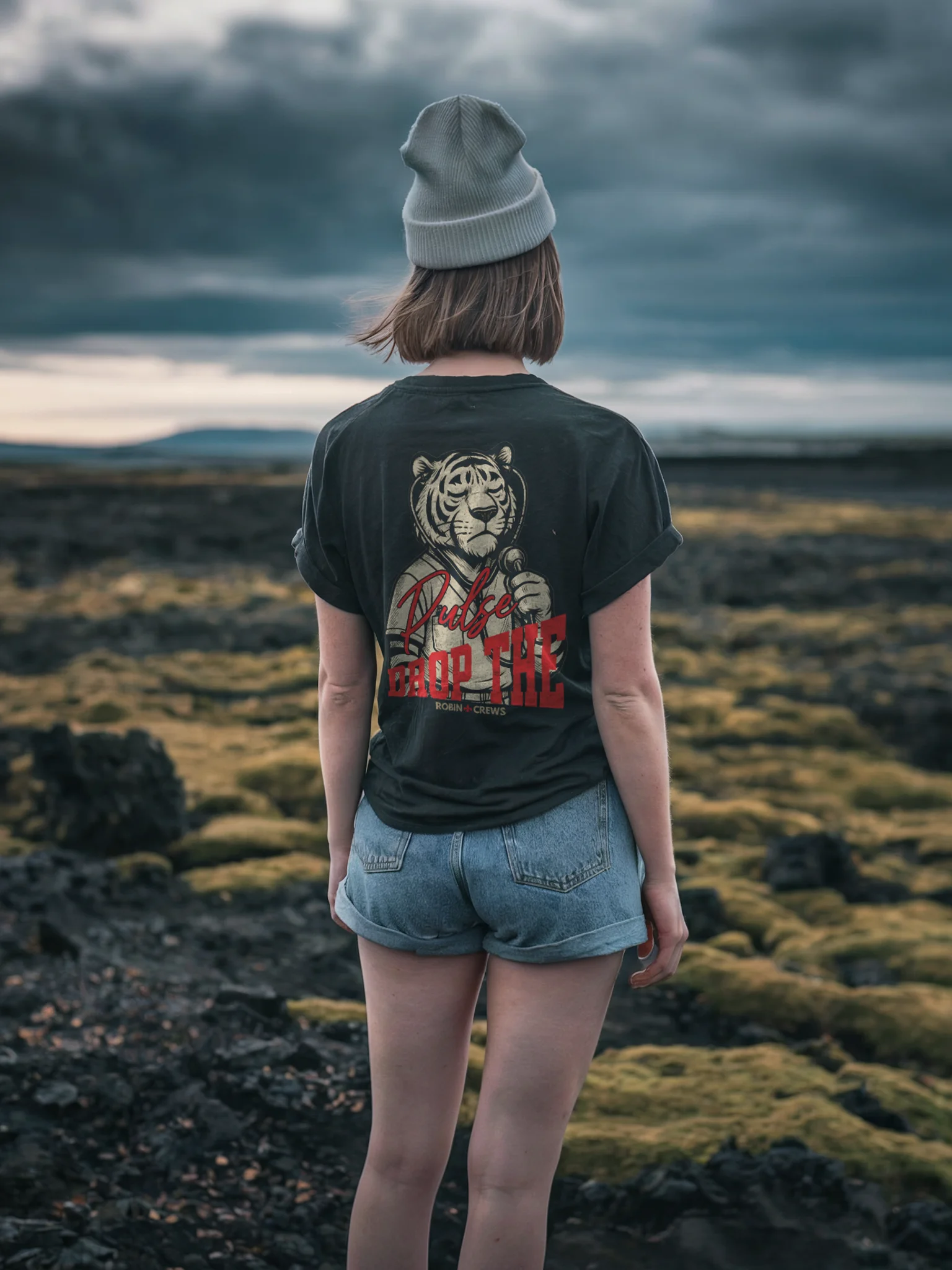 drop the pulse shirt.nurse tee product image (2)